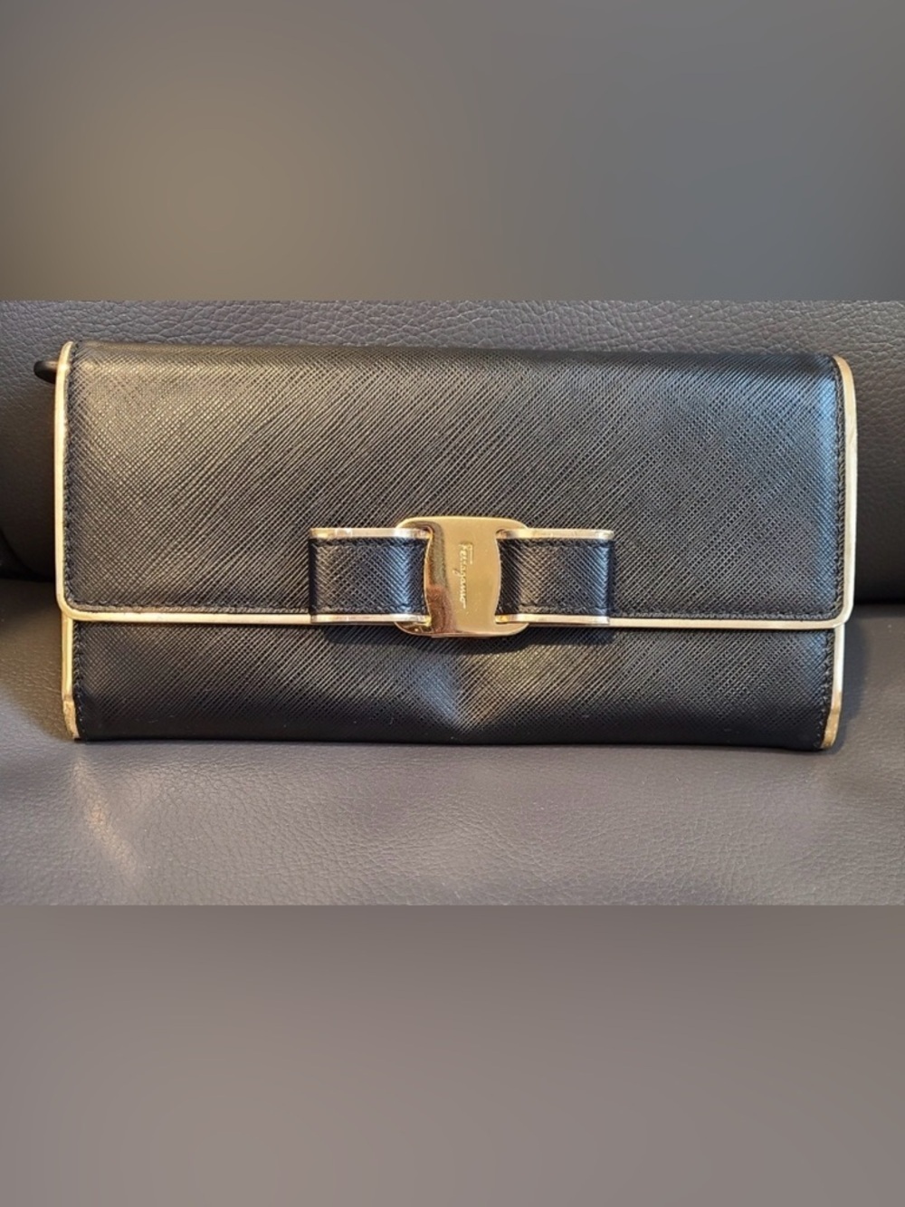 SALVATORE FERRAGAMO LONG WALLET GOLD HARDWARE